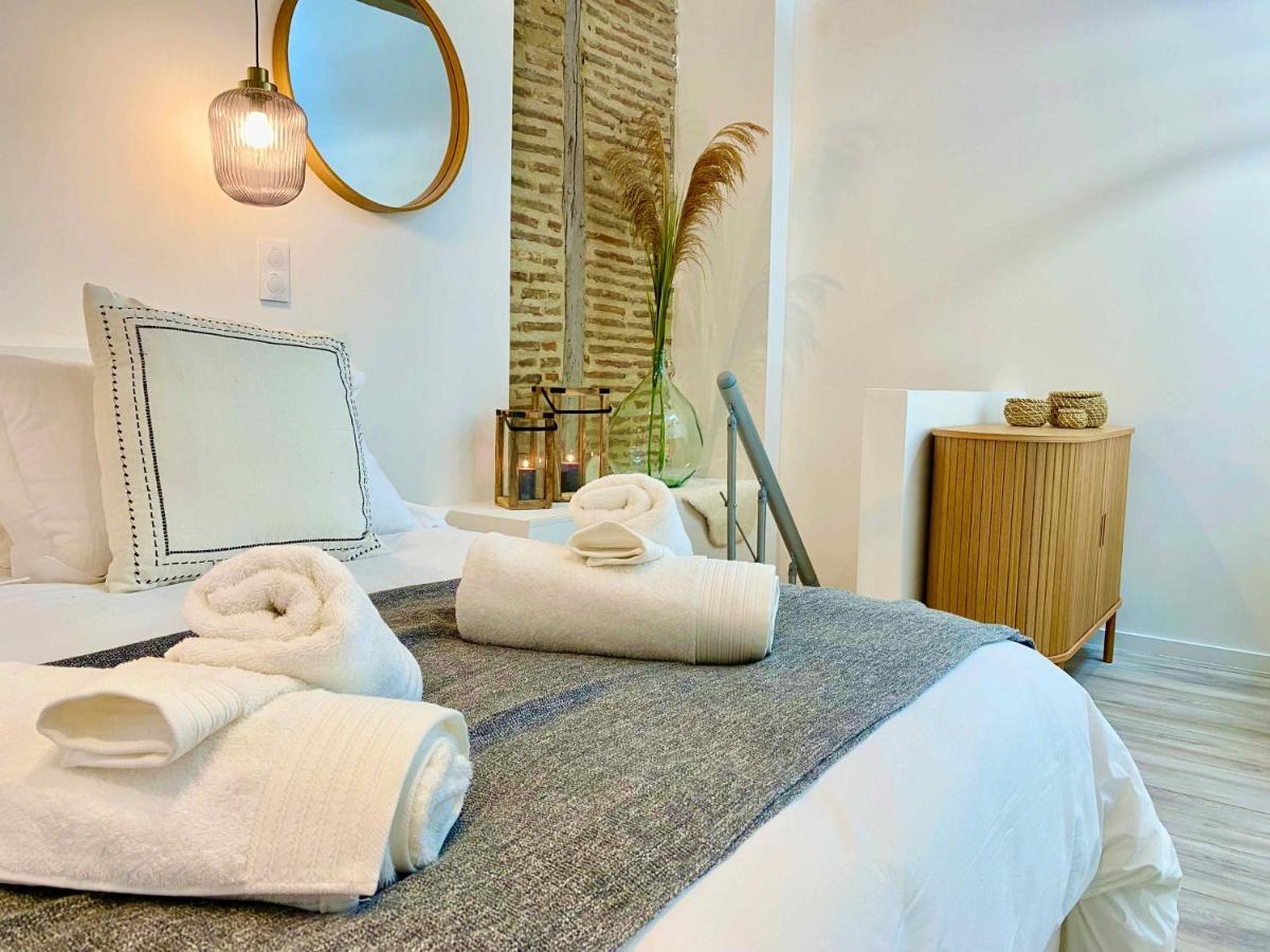 La Parenthese Occitane Apartment กัสทร์ ภายนอก รูปภาพ
